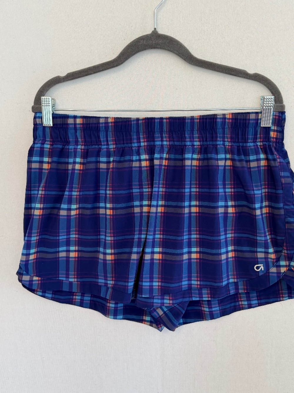 GAP FIT Women’s Large Blue Plaid Running Shorts